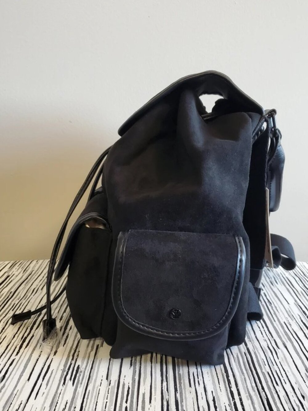 Steve Madden Bzelda Black Suede Backpack NWT Retail $108 - Picture 5 of 9